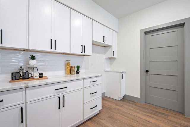 2450 Wickersham LN 1916, Austin, TX 78741