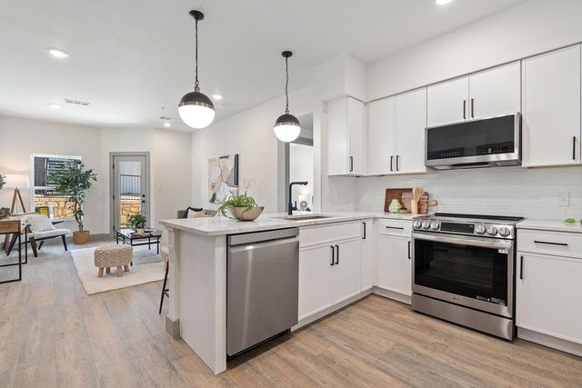 2450 Wickersham LN 1916, Austin, TX 78741