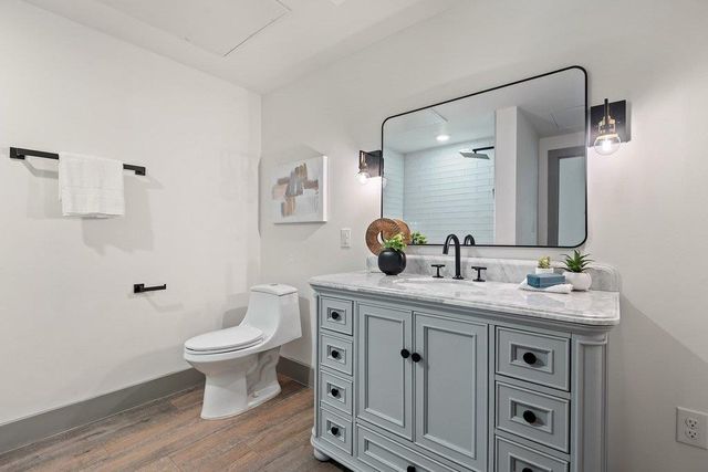 2450 Wickersham LN 1916, Austin, TX 78741