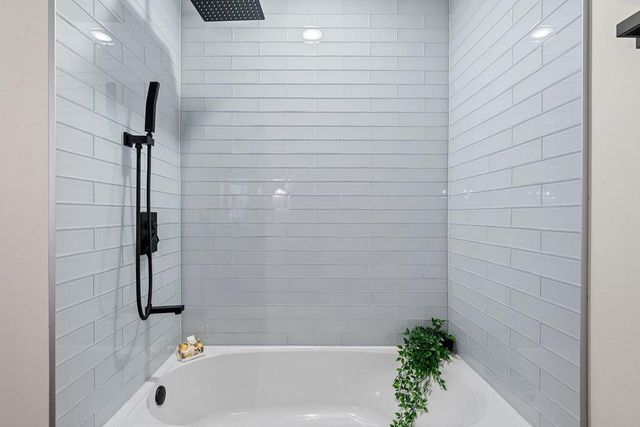 2450 Wickersham LN 1916, Austin, TX 78741