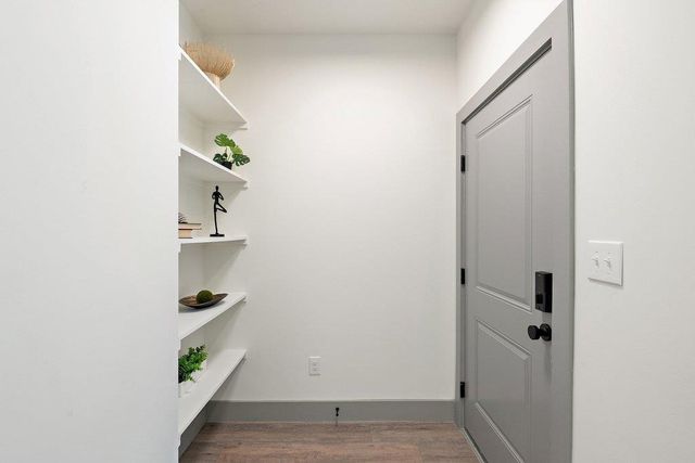 2450 Wickersham LN 1916, Austin, TX 78741