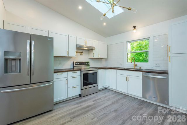 4 Smokey Mountain Drive, Swannanoa, NC 28778
