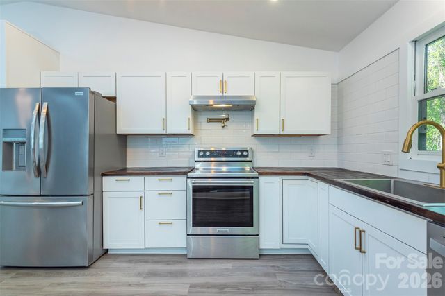4 Smokey Mountain Drive, Swannanoa, NC 28778