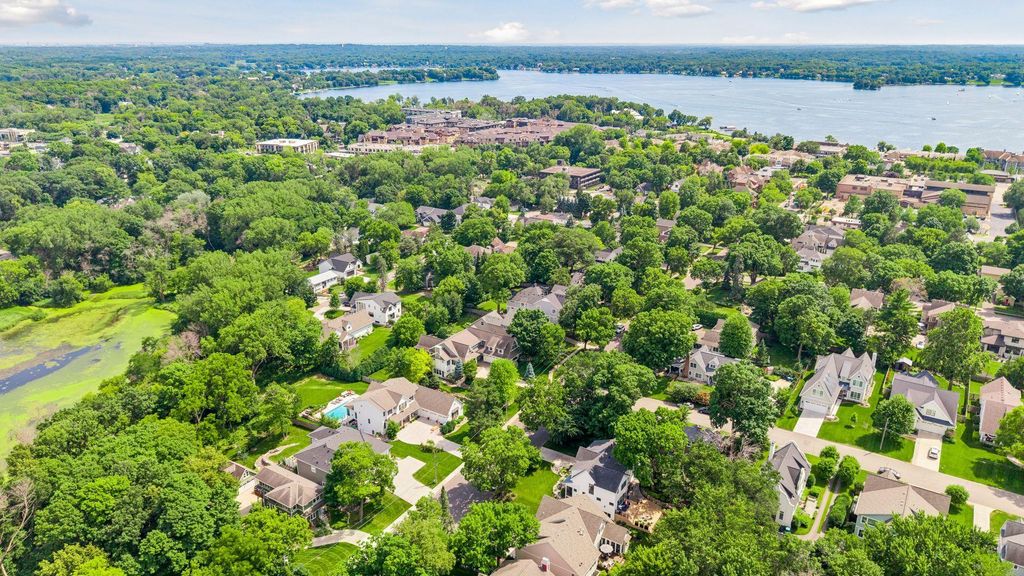 238 Broadway Avenue N, Wayzata, MN 55391 — photo 2