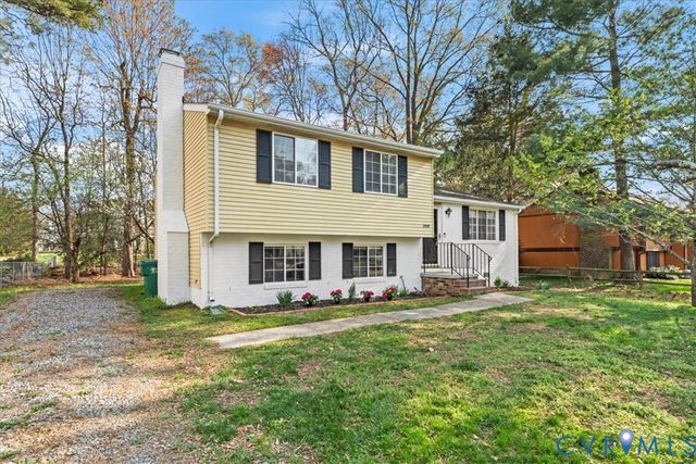 2305 Edenbrook Dr, Henrico, VA 23228