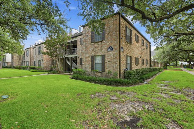 12973 Trail Hollow Drive 2973, Houston, TX 77079