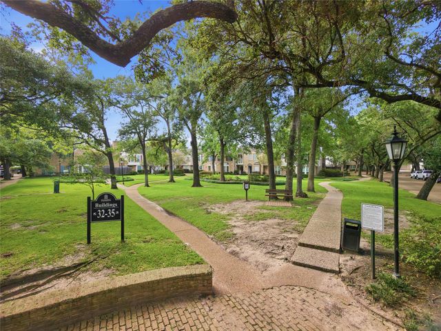 12973 Trail Hollow Drive 2973, Houston, TX 77079