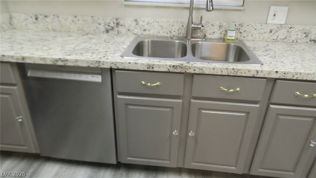 5844 Willard Street, Las Vegas, NV 89122