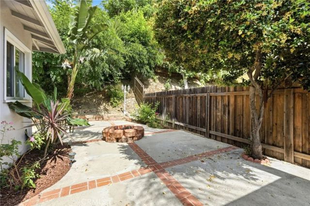 5027 Rigoletto Street, Woodland Hills, CA 91364