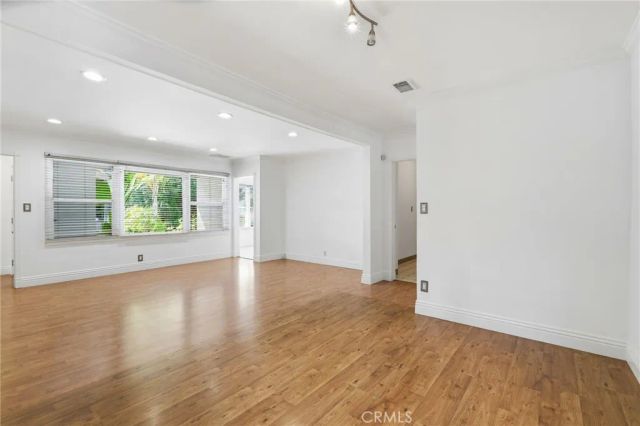 5027 Rigoletto Street, Woodland Hills, CA 91364