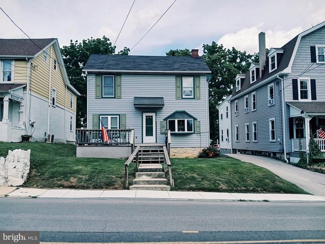 219 E SOUTH ST, Kennett Square, PA 19348