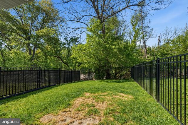 320 BIRCH DR, Lafayette Hill, PA 19444