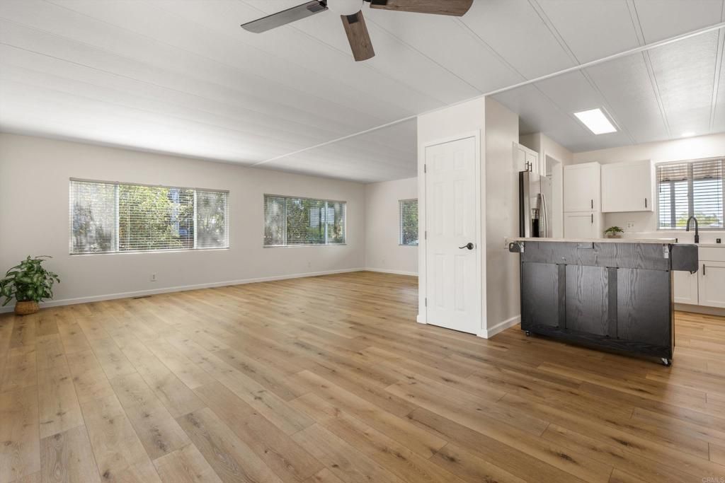 Image 11 of property listing at 18218 Paradise Mountain Road 97, Valley Center, CA 92082