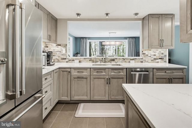 11113 SWANSFIELD RD, Columbia, MD 21044