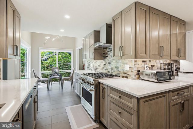 11113 SWANSFIELD RD, Columbia, MD 21044