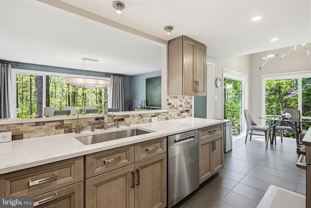 11113 SWANSFIELD RD, Columbia, MD 21044