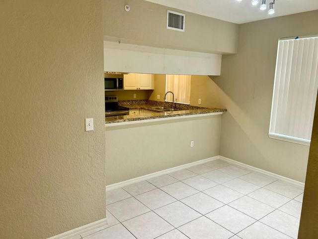 6554 W Sample Road 6554, Coral Springs, FL 33067