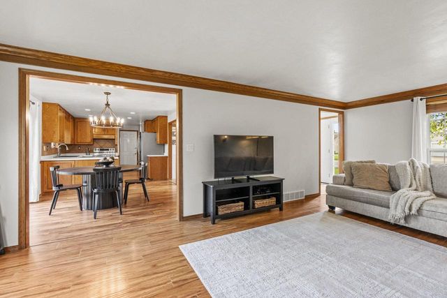 W6832 BASSWOOD LANE, Appleton, WI 54915