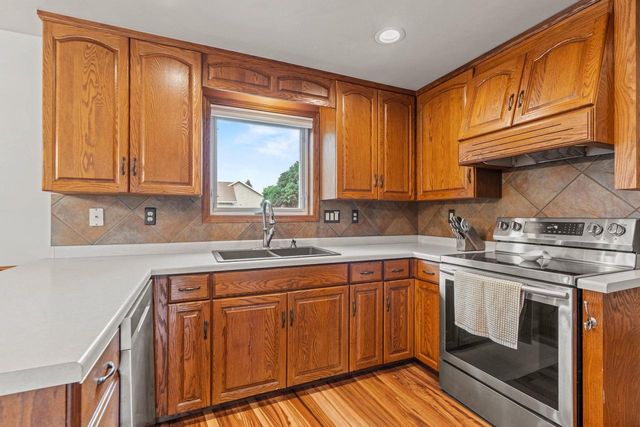 W6832 BASSWOOD LANE, Appleton, WI 54915