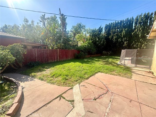 10851 Woodbine Street, Los Angeles, CA 90034