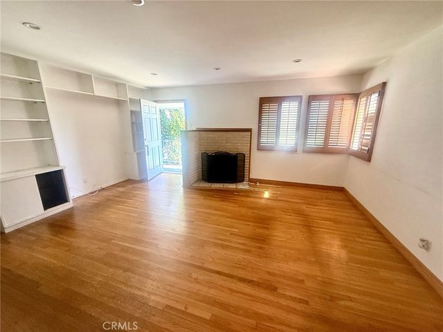10851 Woodbine Street, Los Angeles, CA 90034