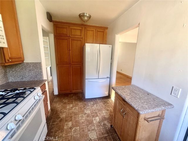 10851 Woodbine Street, Los Angeles, CA 90034