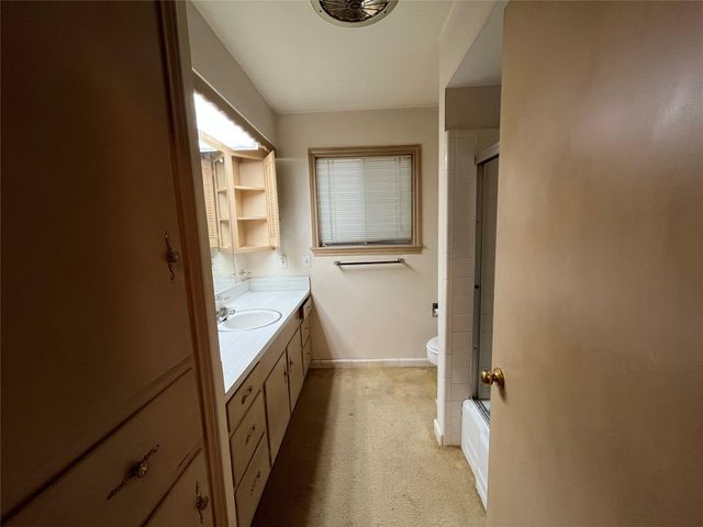 18203 Carriage Lane, Nassau Bay, TX 77058