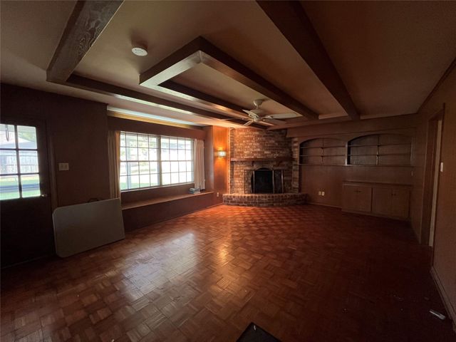 18203 Carriage Lane, Nassau Bay, TX 77058