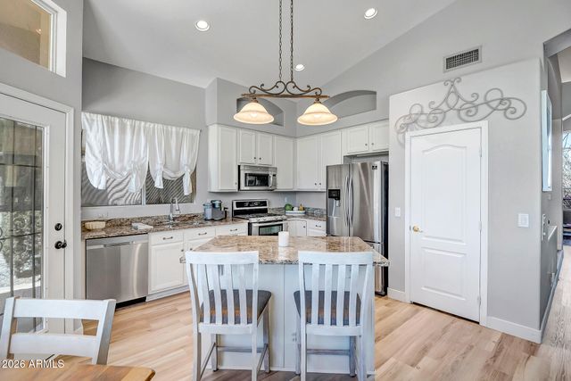 6175 W IRMA Lane, Glendale, AZ 85308