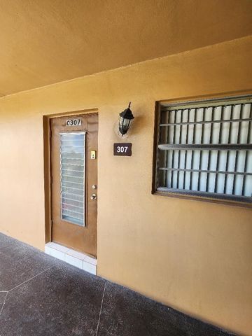 5031 W Oakland Park Boulevard 307, Lauderdale Lakes, FL 33313