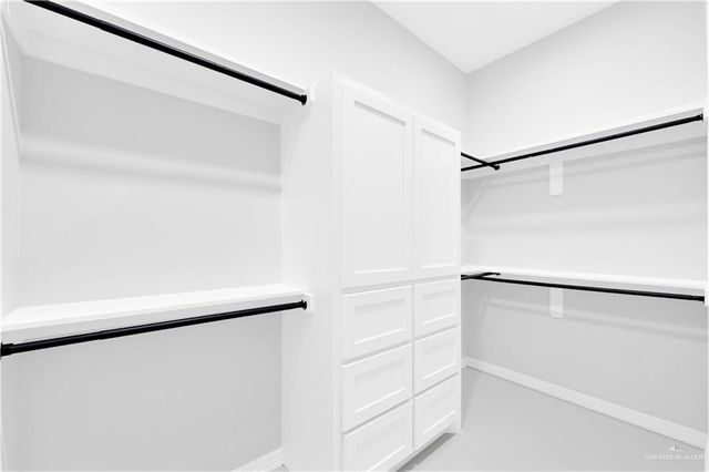 8110 N 49th Lane, Mcallen, TX 78504