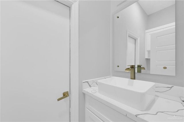 8110 N 49th Lane, Mcallen, TX 78504