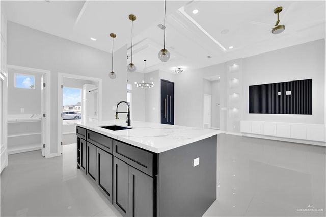 8110 N 49th Lane, Mcallen, TX 78504