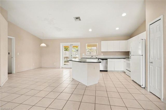 1209 SW 39th ST, Cape Coral, FL 33914