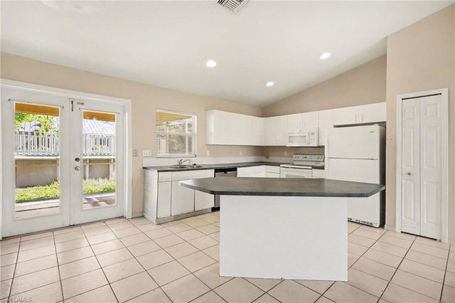 1209 SW 39th ST, Cape Coral, FL 33914