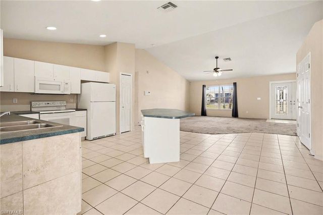 1209 SW 39th ST, Cape Coral, FL 33914
