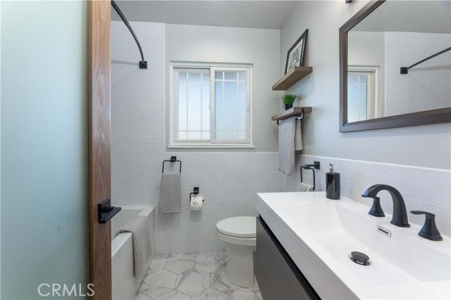 5425 Stevely, Lakewood, CA 90713