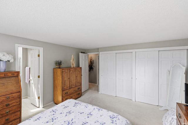 2002 Traders Crossing, Fort Wayne, IN 46845