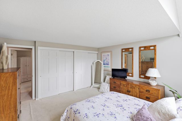 2002 Traders Crossing, Fort Wayne, IN 46845