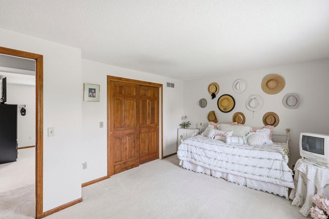2002 Traders Crossing, Fort Wayne, IN 46845
