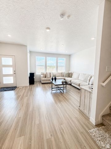 7403 S OLIVINE RIVER LN, West Jordan, UT 84081