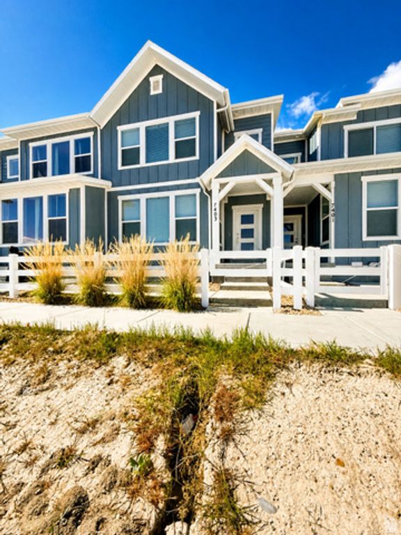 7403 S OLIVINE RIVER LN, West Jordan, UT 84081
