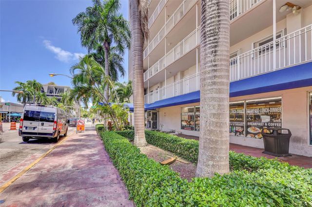 1300 Lincoln Rd D-804, Miami Beach, FL 33139