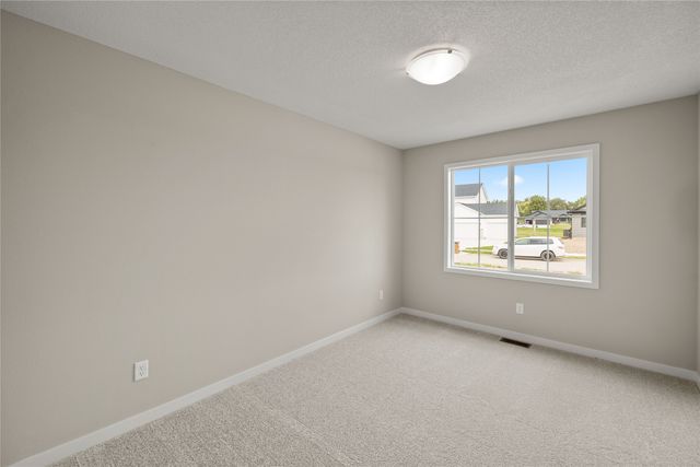 6523 NE George Avenue, Pleasant Hill, IA 50327