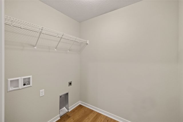 6523 NE George Avenue, Pleasant Hill, IA 50327