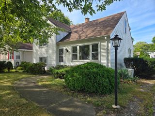 7742 S Oketo Avenue, Bridgeview, IL 60455