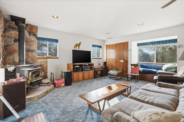 51590 Coyote Ridge Rd, Oakhurst, CA 93644