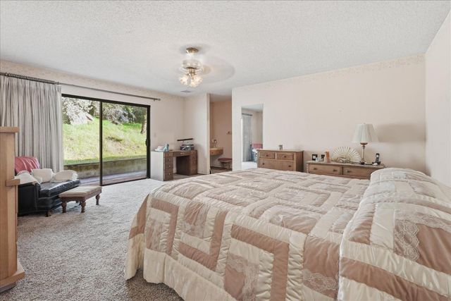 51590 Coyote Ridge Rd, Oakhurst, CA 93644