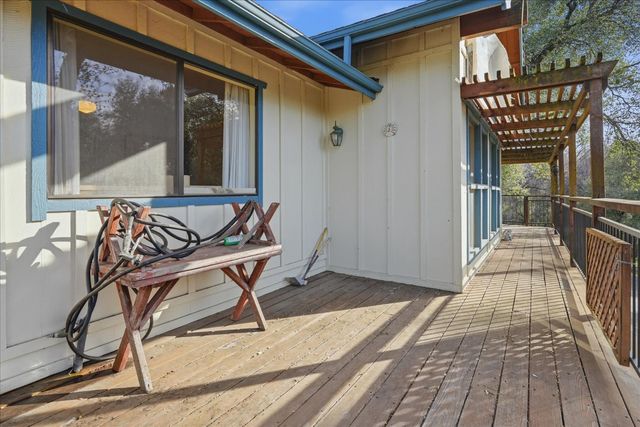 51590 Coyote Ridge Rd, Oakhurst, CA 93644