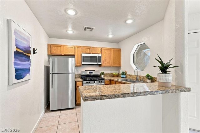 5042 South Rainbow Boulevard 101, Las Vegas, NV 89118